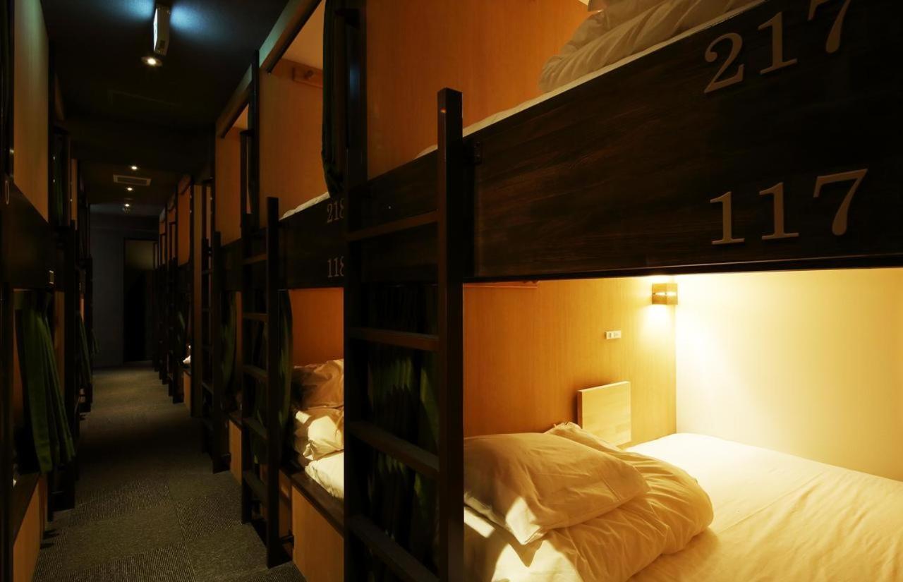 Iloha Hostel Namba Shinsaibashi Osaka Bagian luar foto