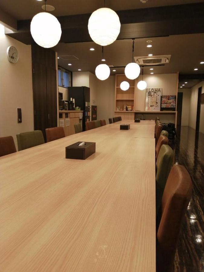Iloha Hostel Namba Shinsaibashi Osaka Bagian luar foto